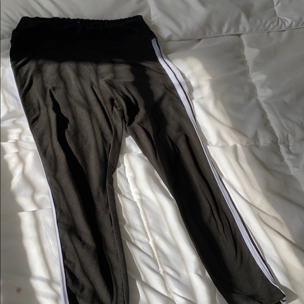 Kids black leggings with white stripes